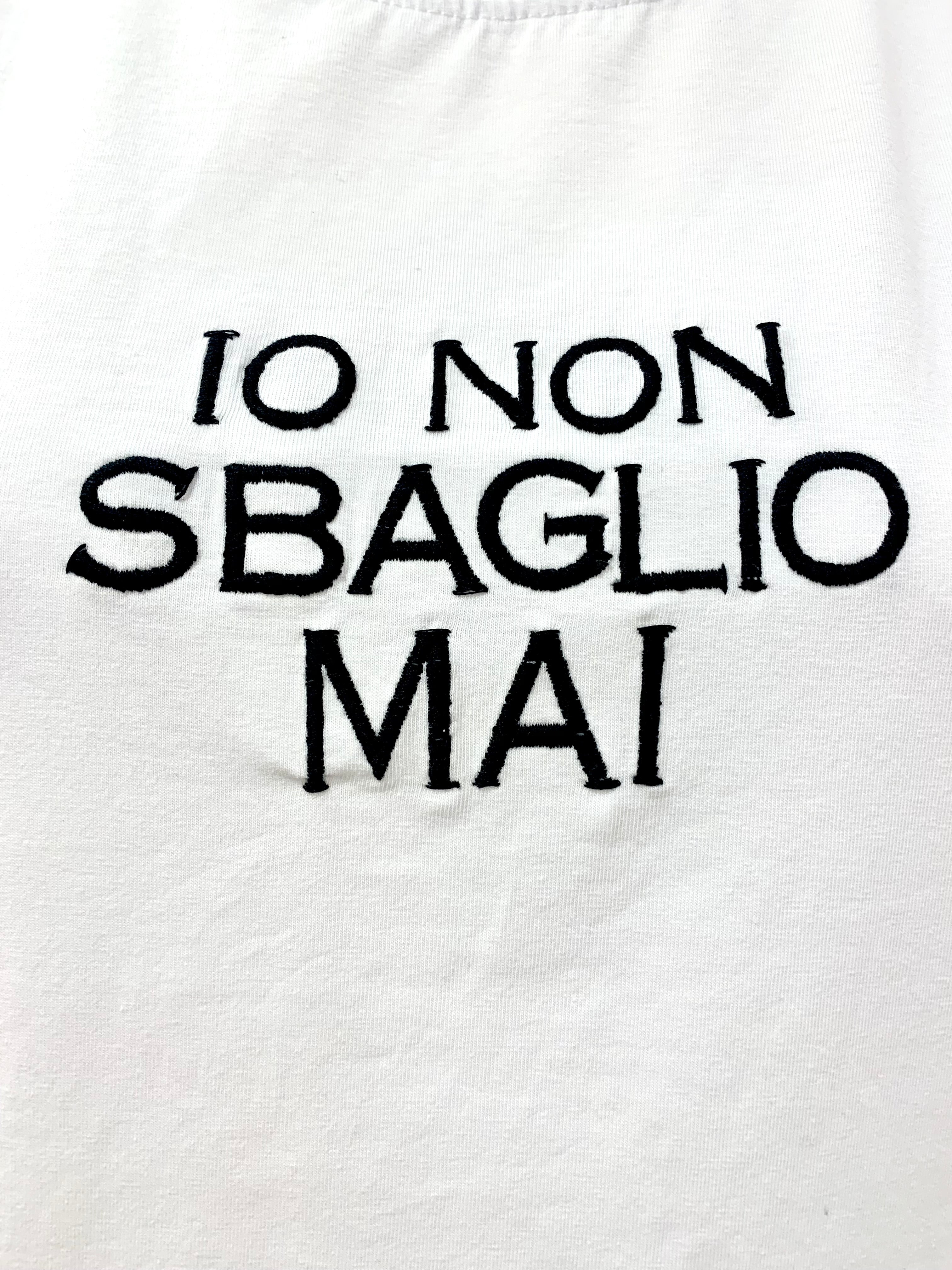 T-SHIRT SCRITTA BIANCA