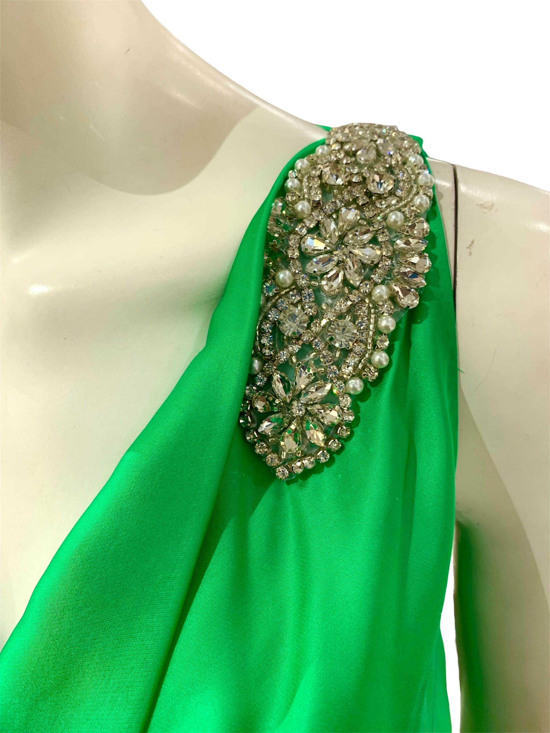 ABITO RICAMO VERDE