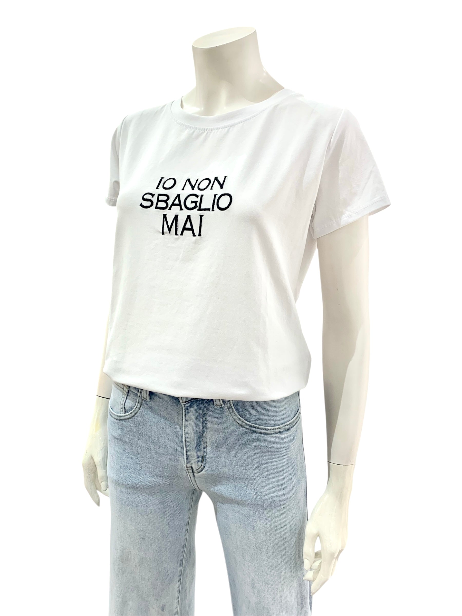 T-SHIRT SCRITTA BIANCA
