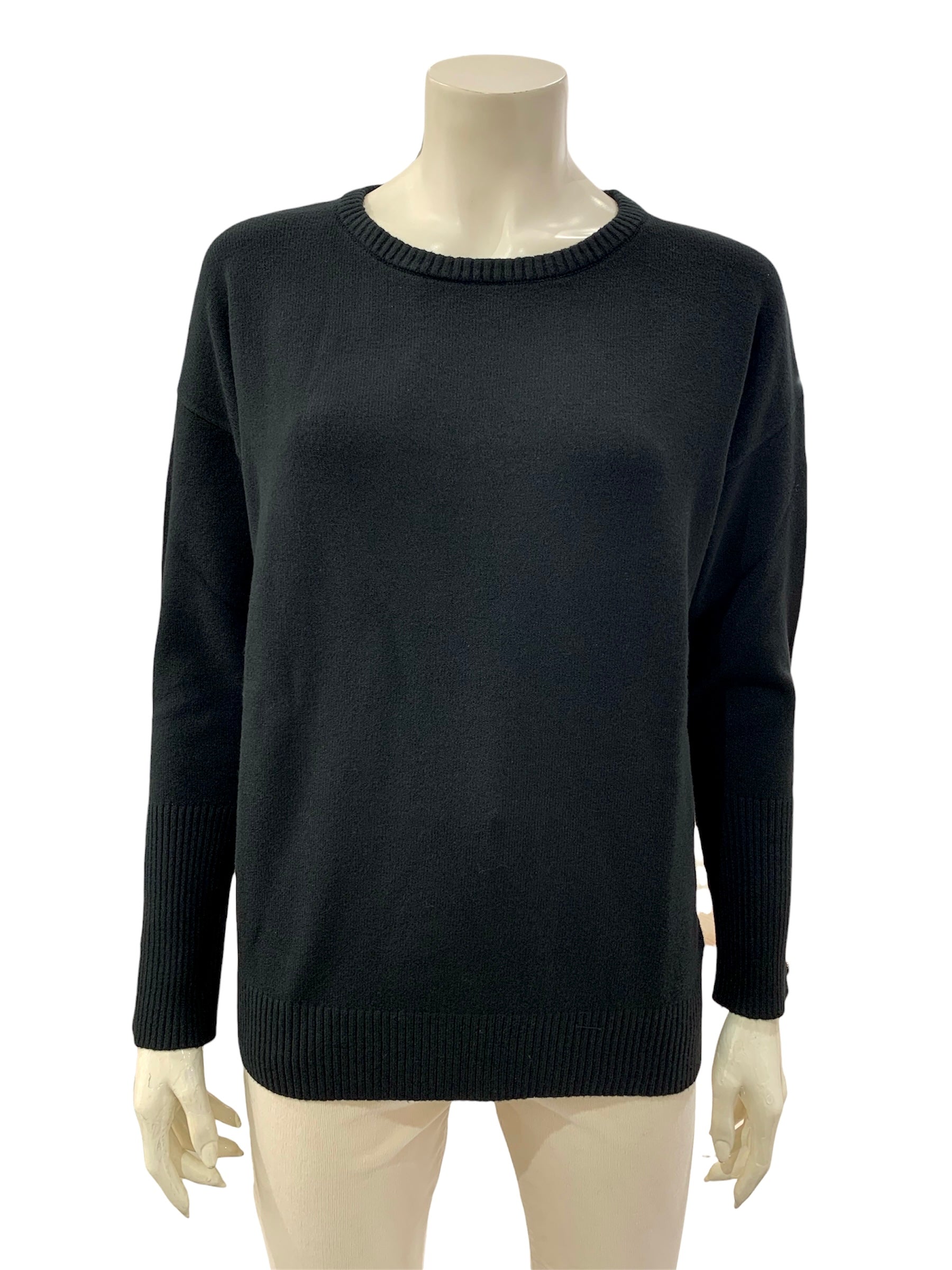 MAGLIA BOTTONCINI LATERALI NERA